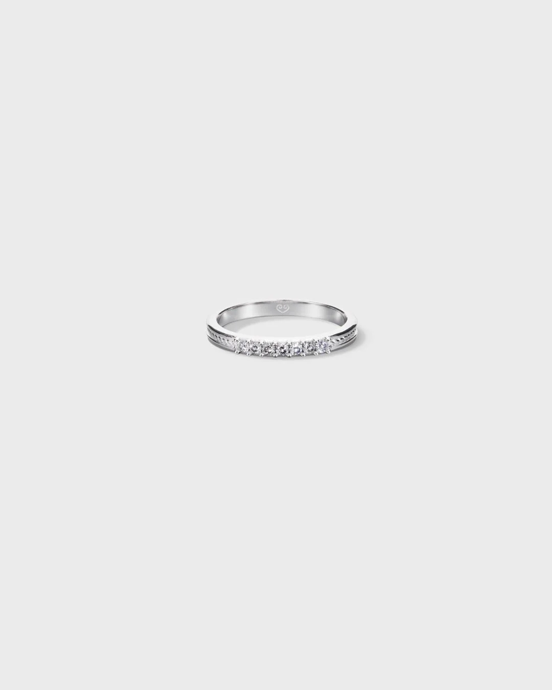 Ikiaikainen-sormus 7x0,02ct valkokulta - Image 3