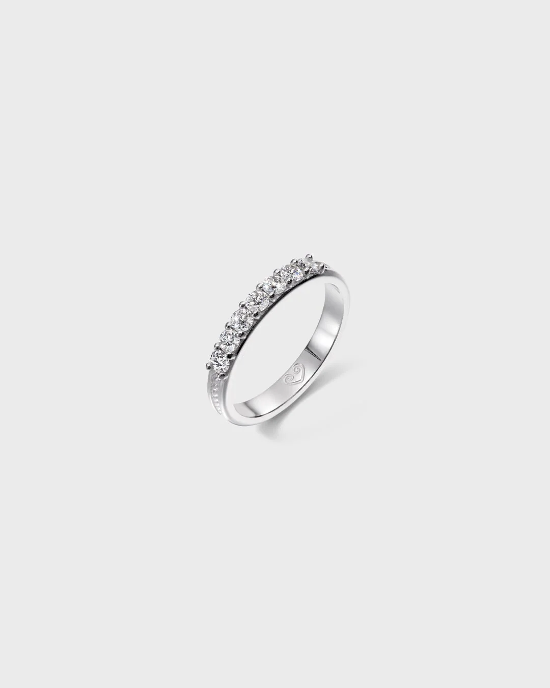 Ikiaikainen-sormus 7x0,06ct valkokulta
