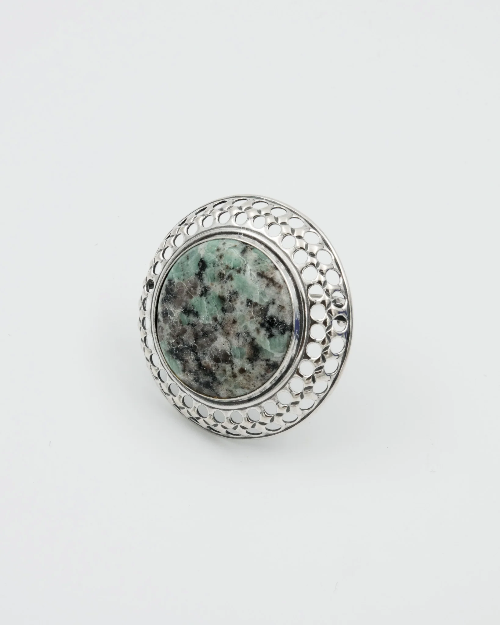 Pidetty 1621-solki hopea vihergraniitti - Image 2