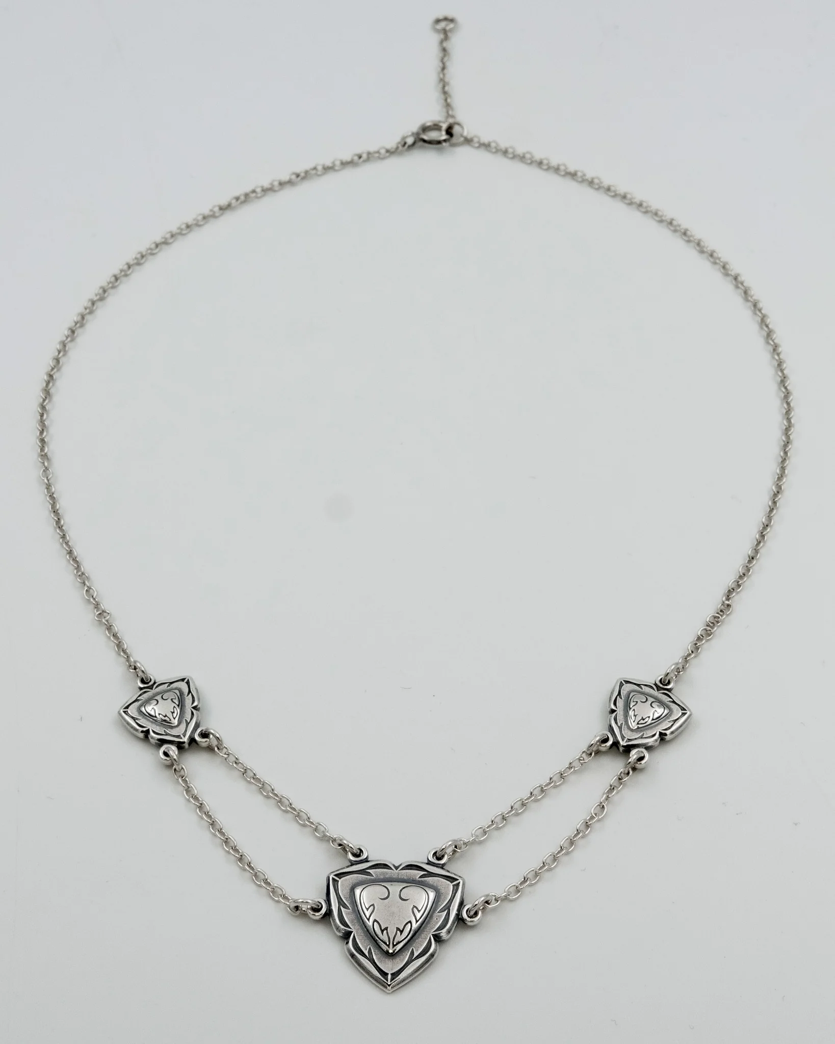 Pidetty Venla-kaulakoru 42/45 cm hopea - Image 2